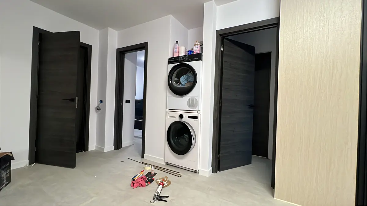 Corridoio porte finiture